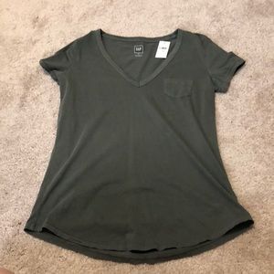 NWT olive green Gap TShirt!